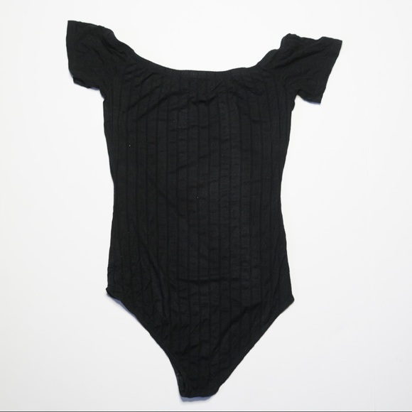 Ladies one piece - Picture 2 of 2